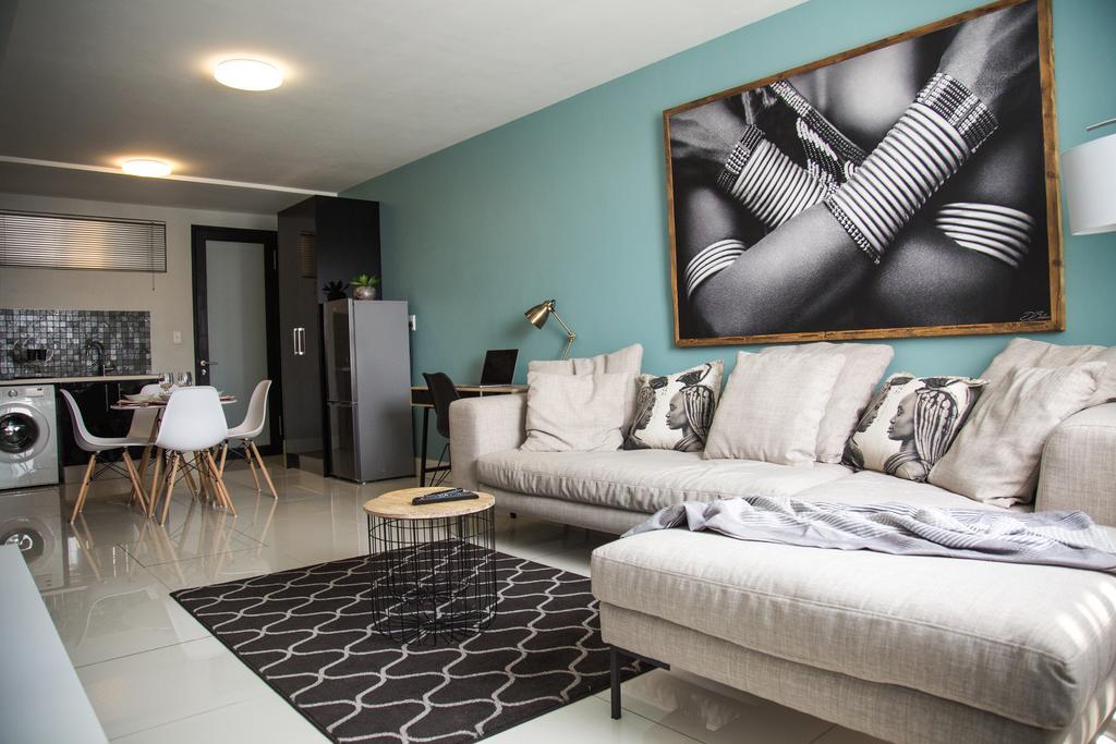 ווינדהוק Apartment 64 At 77 On Independence Ave מראה חיצוני תמונה