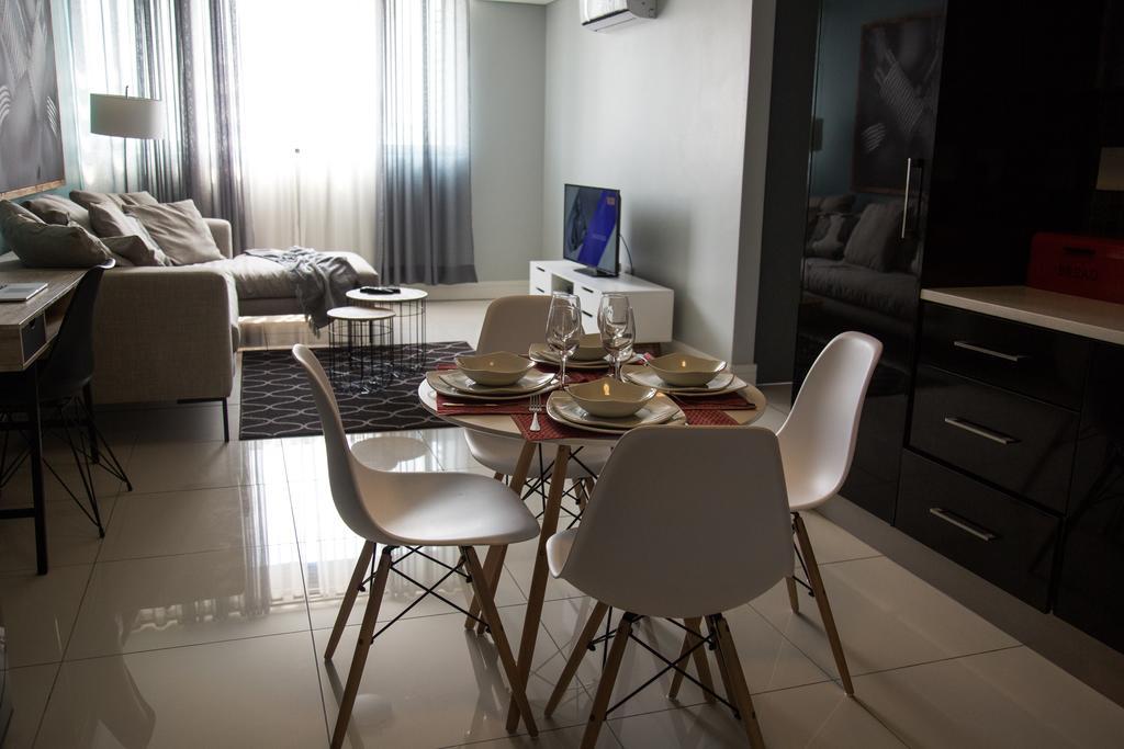ווינדהוק Apartment 64 At 77 On Independence Ave מראה חיצוני תמונה